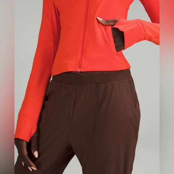 Lululemon Nulu Cropped Define Jacket - Picture 2 of 9